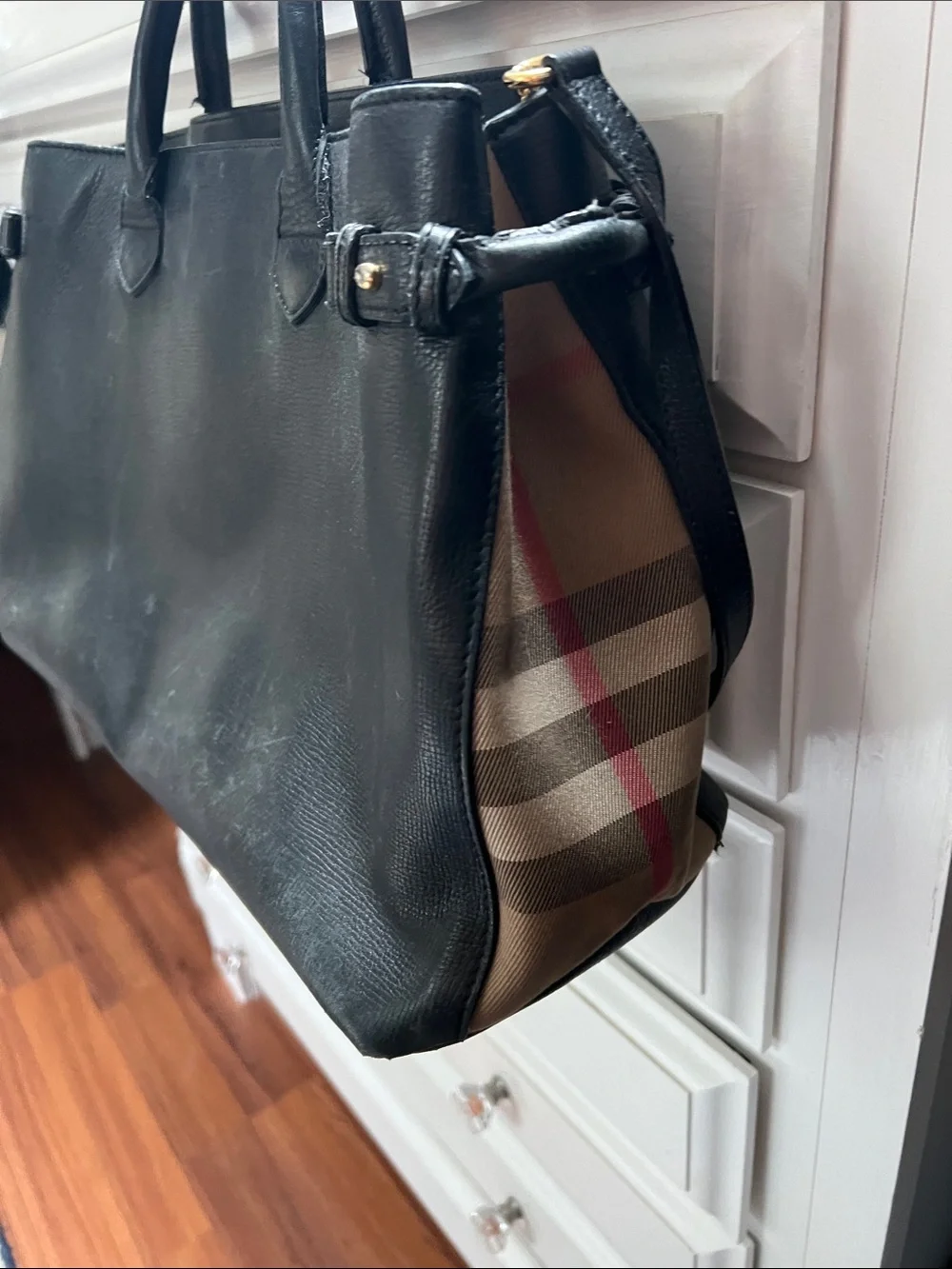 Burberry sleek duffel
